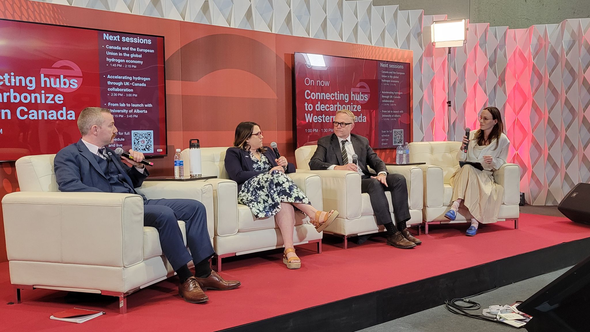 dcb443767319e80161559277794aaf2cdeb803d4